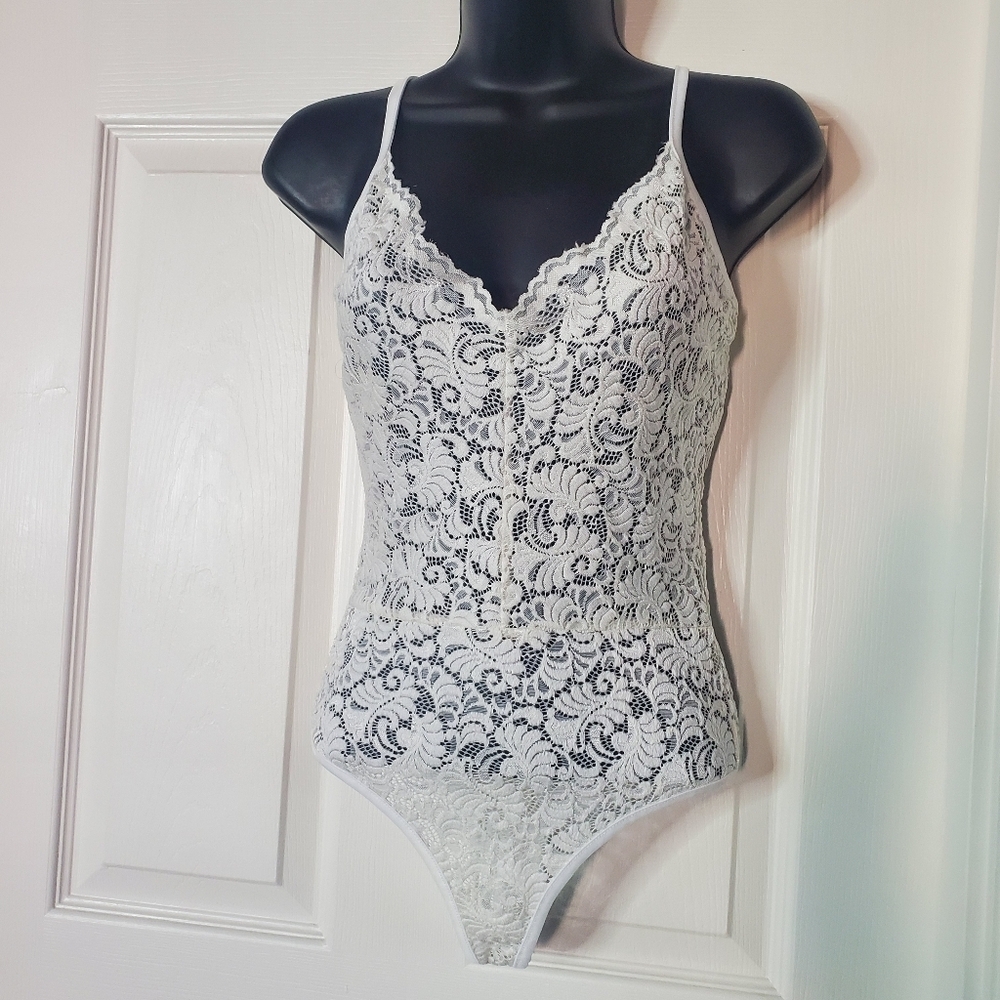 Windsor Lace Bodysuit Ivory Sexy Romantic Strappy Plunging V-neck Size Small